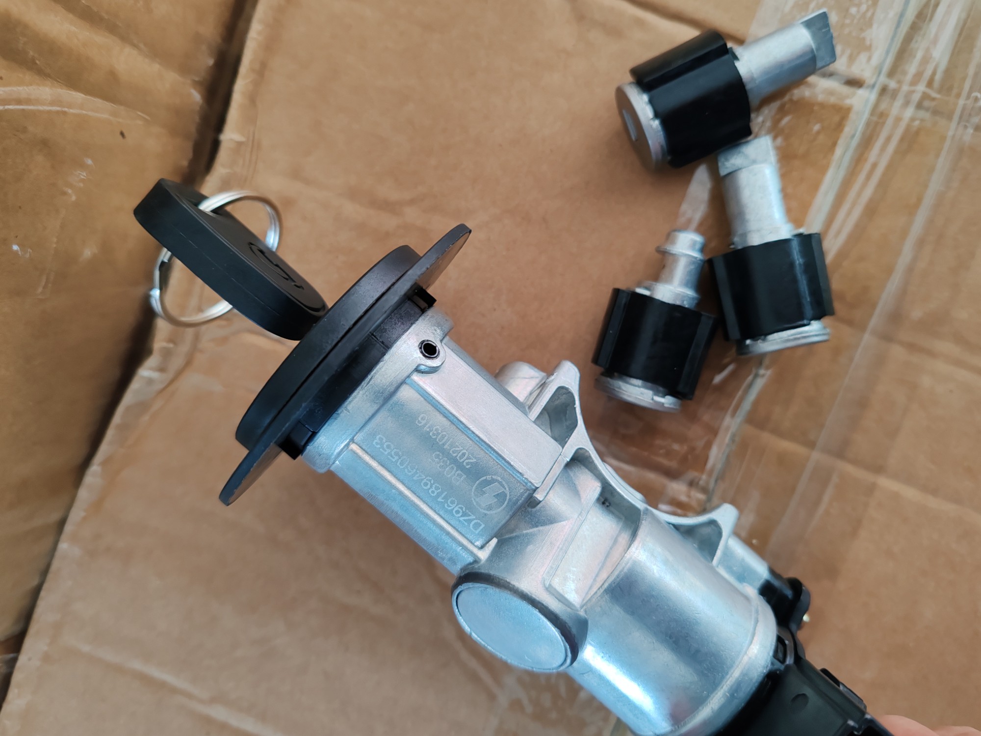 Shaanxi Automobile Delong X3000 M3000 Ignition Lock Ignition Switch DZ96189460516 DZ97189460200 DZ96189460553 Shaanxi Automobile Delong X3000 M3000 Ignition Lock Ignition Switch DZ96189460516 DZ97189460200 DZ96189460553